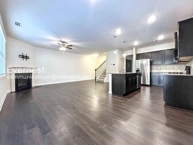 Photo - 176 Woodhouse Cir