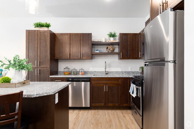 1BR, 1BA - 691SF