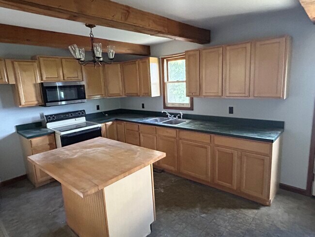 Photo - 359 Truce Rd