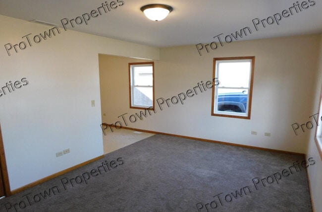 Photo - 208 Louis Rd