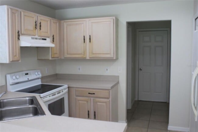 Photo - 215 Owenshire Cir