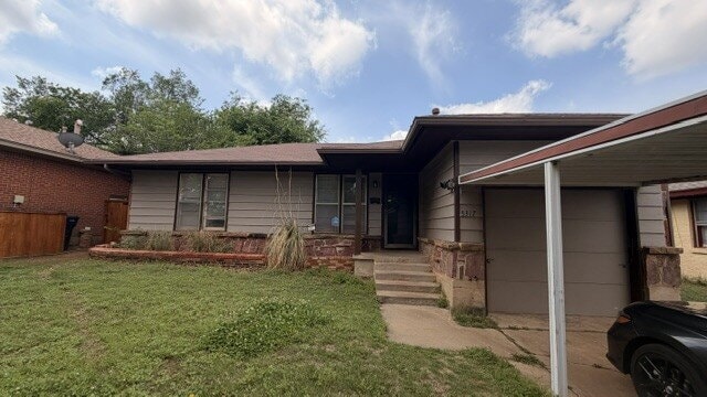 Building Photo - Welcoming 2-Bedroom Home with Expansive Backyard