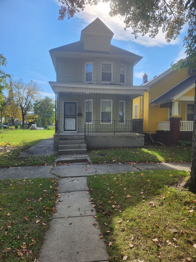 3 BR House near Downtown - 3 BR House near Downtown