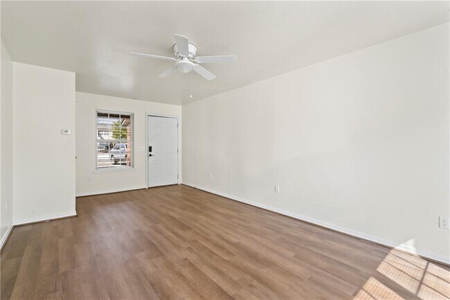 Photo - 2910 Dawn Ct