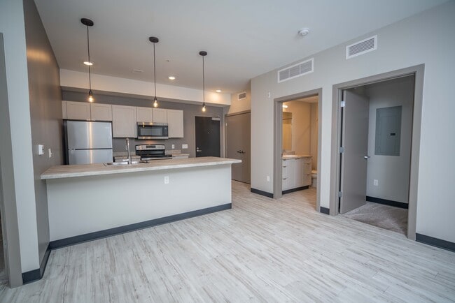 Diamond Place I