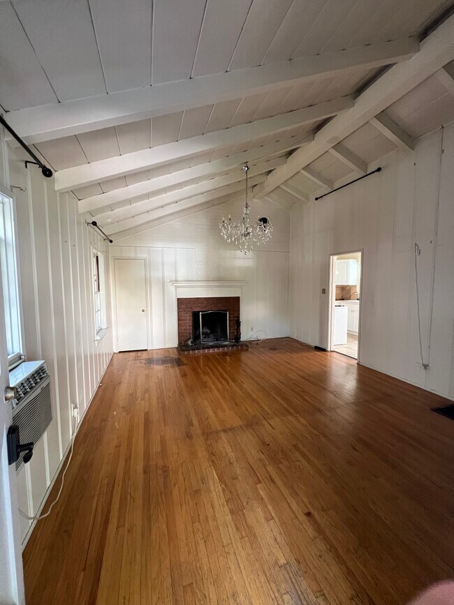 Photo - 655 Westmount Dr Apartments Unit 653