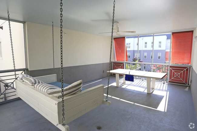 Community Porch - Link Apartments® Mixson