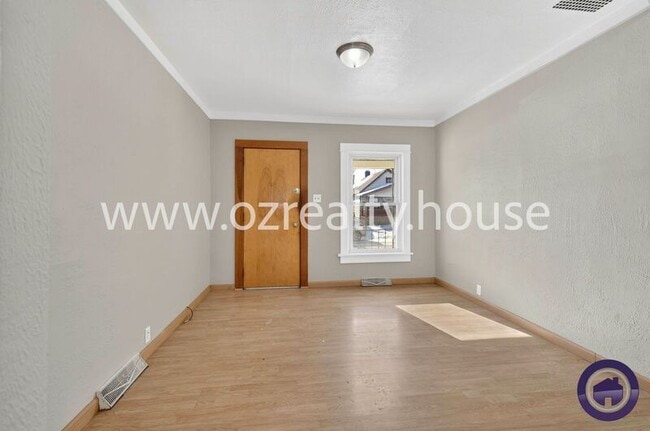 Photo - 225 E Weber St