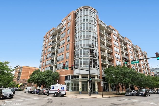 Photo - 1200 W Monroe St Condo Unit 605