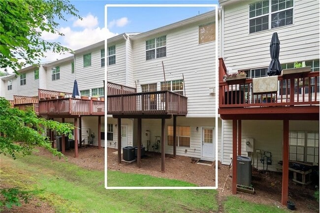 Photo - 651 Coligny Ct