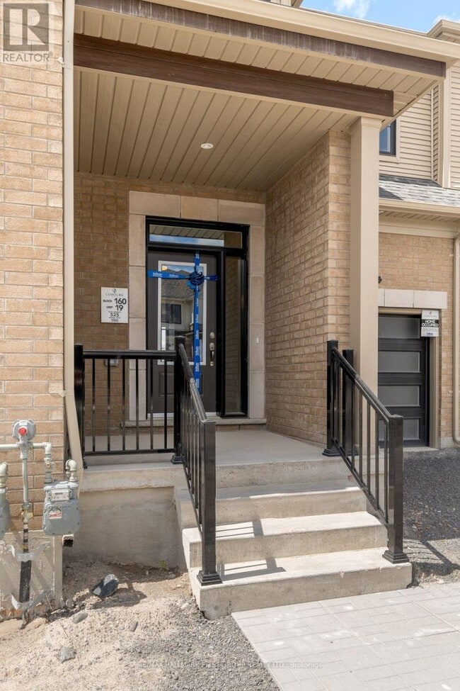 Photo - 525 Worden St