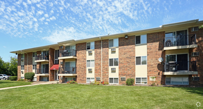 Park Butterfield Apartments For Rent in Mundelein, IL | ForRent.com