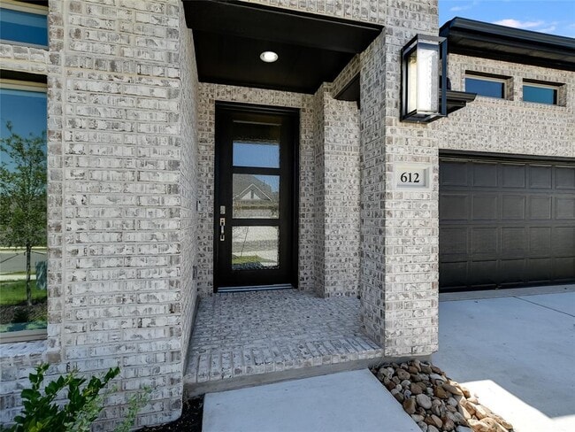 Photo - 612 Jefferson Dr