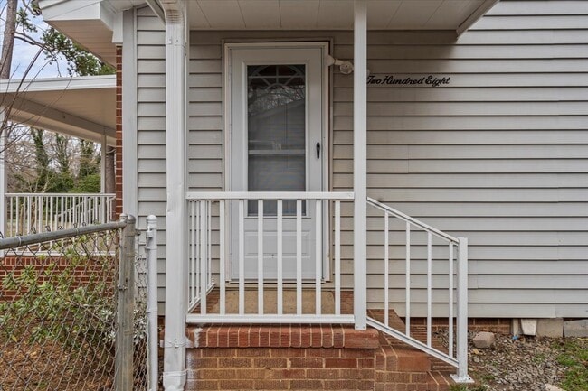 Photo - 208 Tomberlin Rd