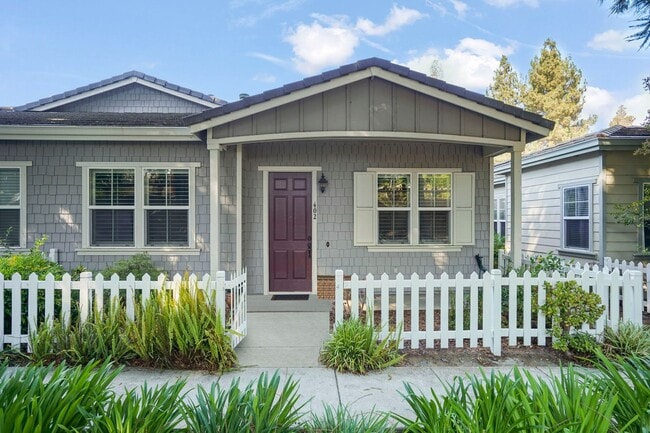 Building Photo - Super Convenient Walnut Creek 3 bed/2bath Rental