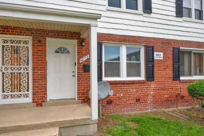 Building Photo - COMING SOON - 2 Bedroom Rental in Temple Hills