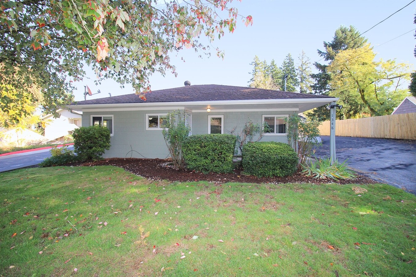 Photo - McKenzie Court Apartments