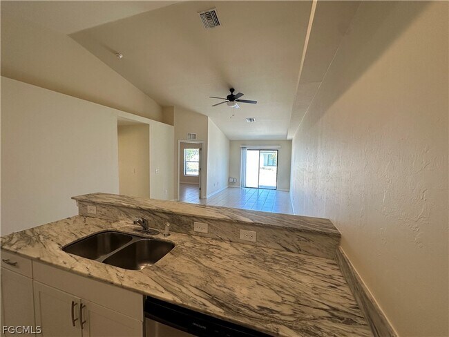 Photo - 4521 SW 9th Ave