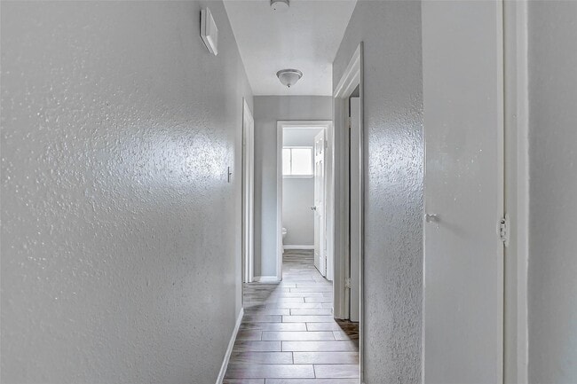 Building Photo - 4969 E Ridge Creek Dr