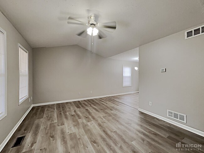 Photo - 476 Hale Haven Dr Casa