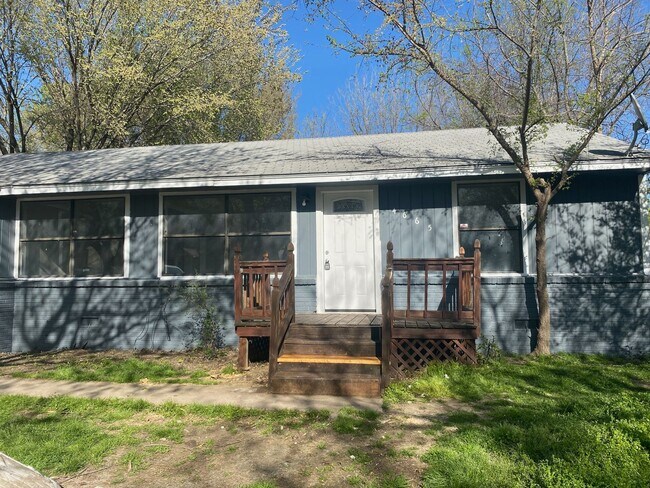 4665 N Main St
