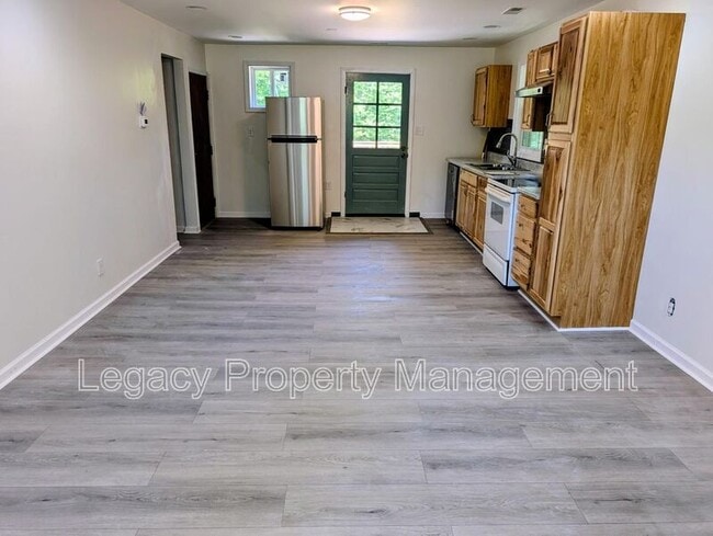 Photo - 4421 Kernersville Rd