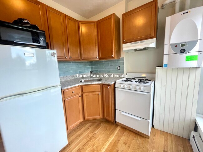 Photo - 1056 Cambridge St