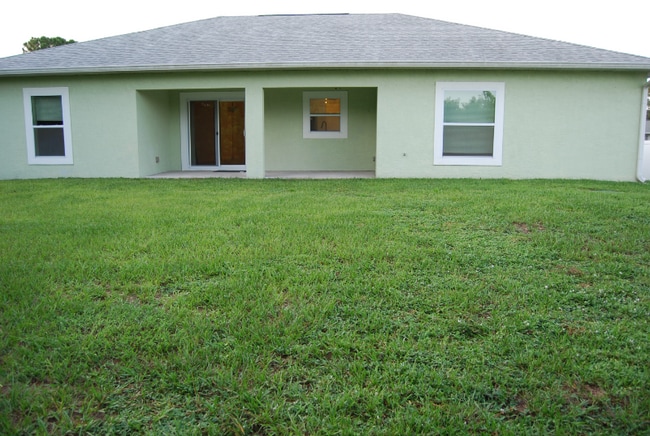 Photo - 1048 Hunt St NW