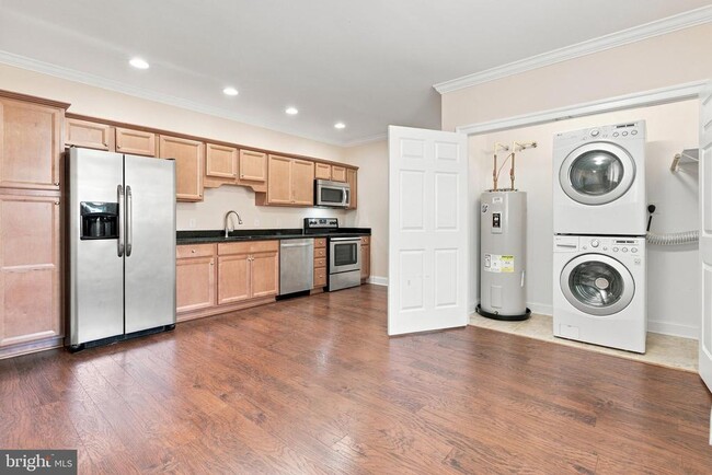 Photo - 25 E Boscawen St Unit 200