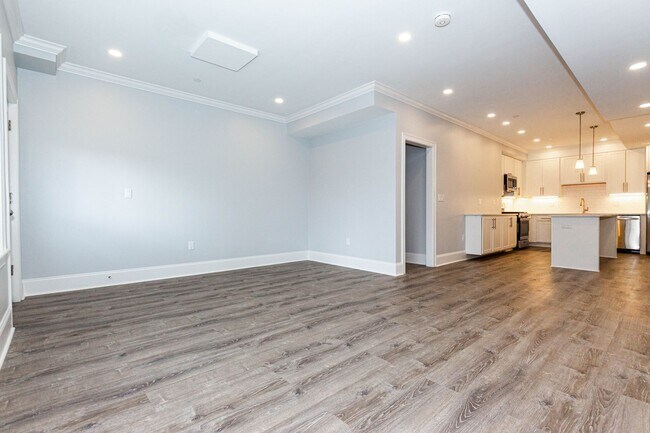 122 Kenrick St