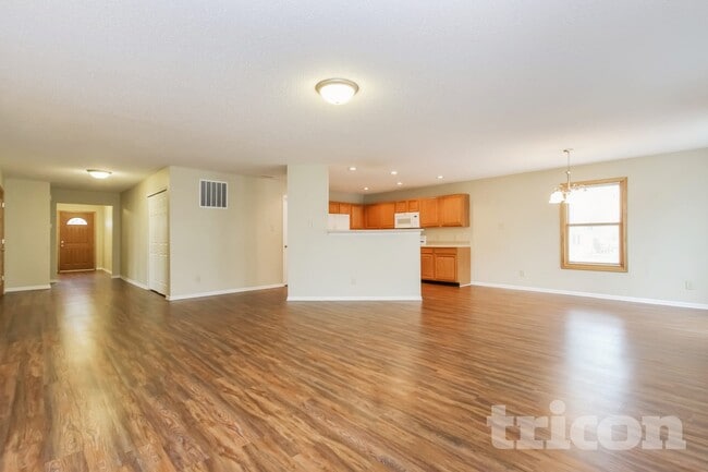 Photo - 8243 Firefly Way