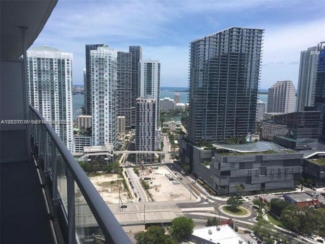 Photo - 92 SW 3rd St Unidad 92 SW 3rd St # 3404