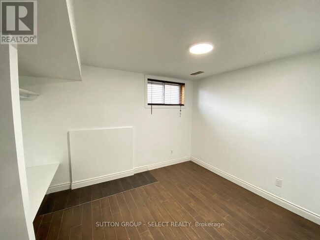 Photo - 19 Poplar Crescent