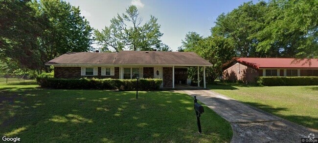 Building Photo - 300 W Greenfield Dr Rental