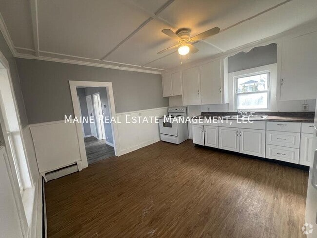 Building Photo - 12 Vigue St Unit 1 Rental