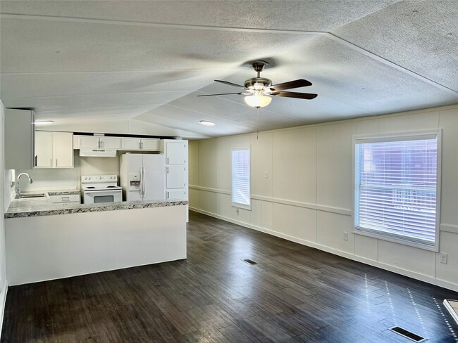 Photo - 20517 N Navasota St