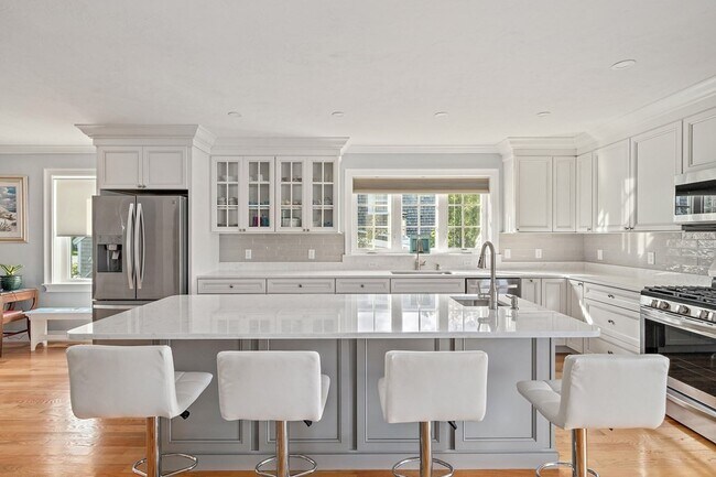 Photo - 215 Canal St