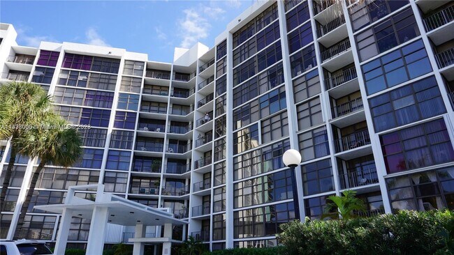 Photo - 400 Leslie Dr Unit 917