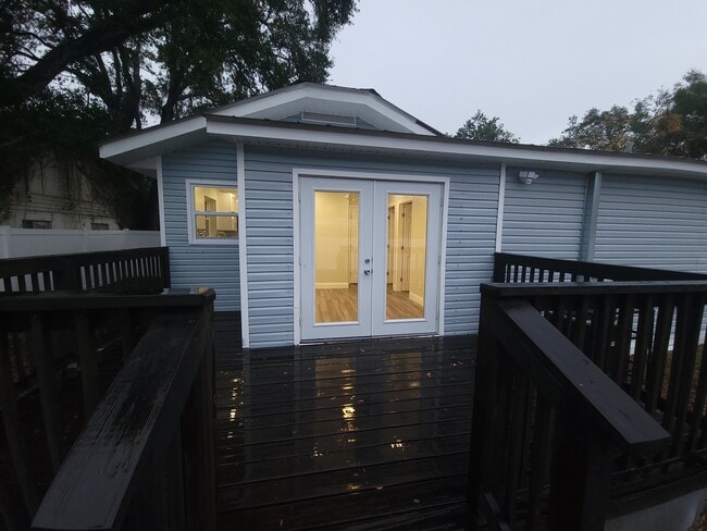 Building Photo - 1905 E Louisiana Ave Unit Duplex