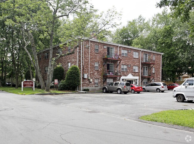Colonial Arms - Colonial Arms Apartments