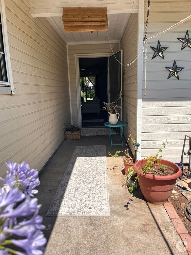 Building Photo - GO928#E & F-Lotti, Carole Kelly Rental