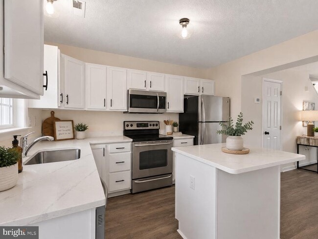 Photo - 10505 Boxmeer Ct