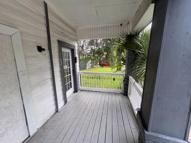 Photo - 1129 Grothe St