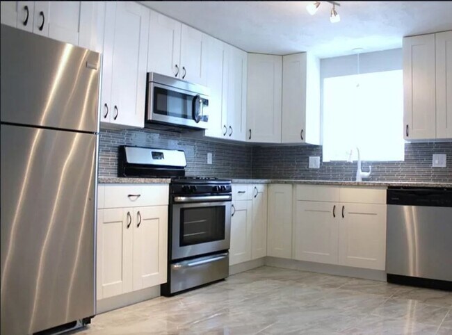 Building Photo - 42 Paris St Unit 1 Rental