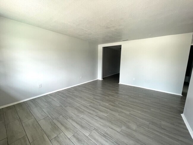 Photo - 5703 9th Street Circle East Unit 5705 9th Street Circle East