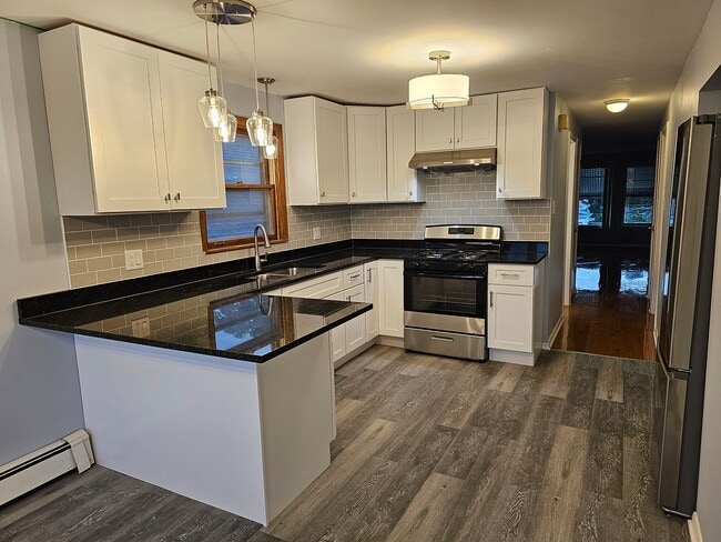 Building Photo - 4640 South Avers Avenue Unit 2F