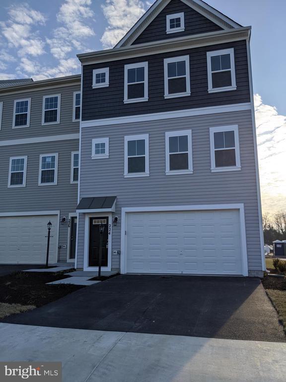 Photo - 224 Parkland Dr Townhome