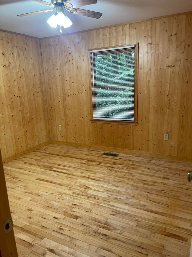Photo - Charming Cabin