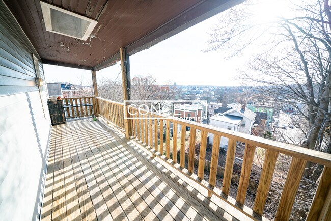 Photo - 32 Lawn St Unidad 3