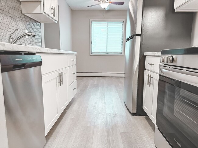 Photo - 6800- 6810 63rd Avenue